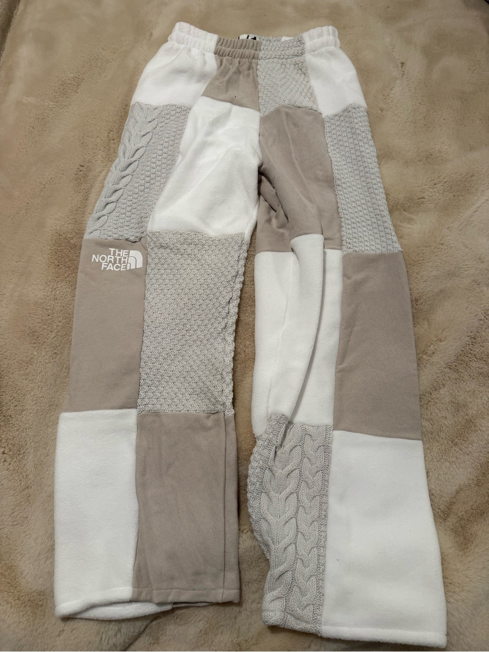 The North Face Kids Patchwork Fleece Joggers - White & Taupe